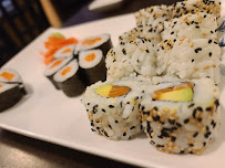 Plats et boissons du Restaurant japonais Sushi Izakaya à Vanves - n°2