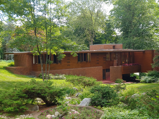 Frank Lloyd Wright Affleck House, 925 Bloomfield Woods, Bloomfield Hills, MI 48304