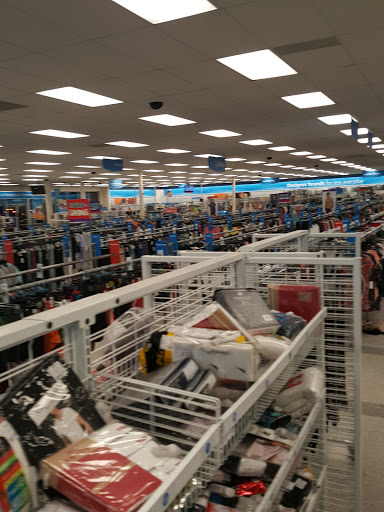 Clothing Store «Ross Dress for Less», reviews and photos, 5820 Lakewood Towne Center Blvd SW, Lakewood, WA 98499, USA
