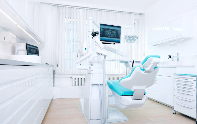 Rezensionen über Zahnarztpraxis Dr. Miskiewicz M.Sc. Implantologie und Parodontologie in Biel - Zahnarzt