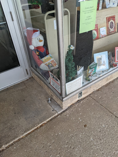 Used Book Store «Cornerstone Used Books», reviews and photos, 22 S Villa Ave, Villa Park, IL 60181, USA