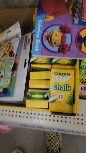 Dollar Store «Dollar Tree», reviews and photos, 640 Chestnut Commons Dr, Elyria, OH 44035, USA