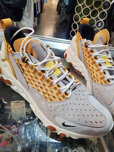 Thrift Store «House of Bargains Thrift Store», reviews and photos, 4000 W Sahara Ave, Las Vegas, NV 89102, USA