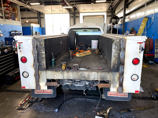 Diesel Engine Repair Service «Miami Valley Truck Repair», reviews and photos, 3657 Pinnacle Rd, Moraine, OH 45418, USA