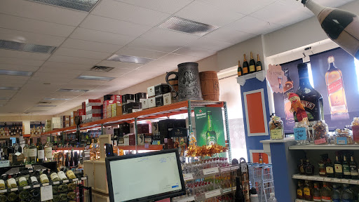 Liquor Store «Ives Road Wine & Spirits», reviews and photos, 20 Ives Rd # 103A, Wallingford, CT 06492, USA
