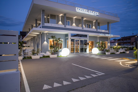 Hotel Kuma & Lounge Bar Strada Statale 309 Romea, 60, 44020 San Giuseppe FE, Italia