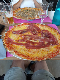 Pizza du Restaurant italien Bella Napoli à Saint-Clair-du-Rhône - n°15