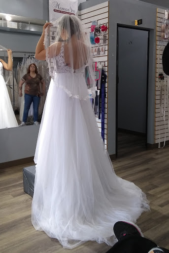 Bridal Shop «Spring Lake Bridal», reviews and photos, 616 E Savidge St B, Spring Lake, MI 49456, USA