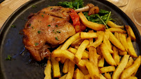 Confit de canard du Restaurant français Le Poulbot à Paris - n°18