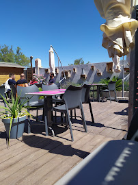 Atmosphère du Restaurant La terrasse des marettes à Vitrolles - n°13