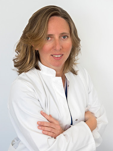 Dra. Elena Villa Bastías