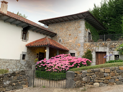 El Jardín de las Magnolias Hotel Sitio del Castillo, 1, 39806 Quintana de Soba, Cantabria, España