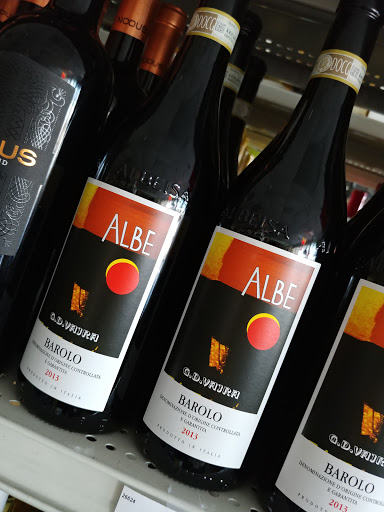 Liquor Store «Shrewsbury Liquor», reviews and photos, 230 Shrewsbury Plaza, Shrewsbury, NJ 07702, USA