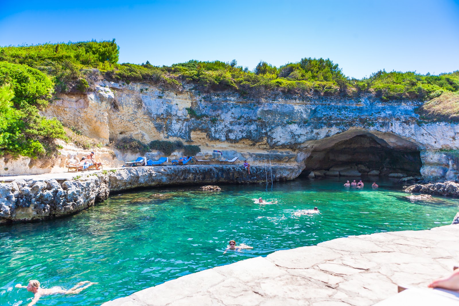 Photo of Grotta delle Pupe with tiny bay
