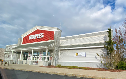 Office Supply Store «Staples», reviews and photos, 41 Nashua Rd, Londonderry, NH 03053, USA