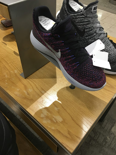 Clothing Store «Nike Lenox», reviews and photos, 3393 Peachtree Rd, Atlanta, GA 30326, USA