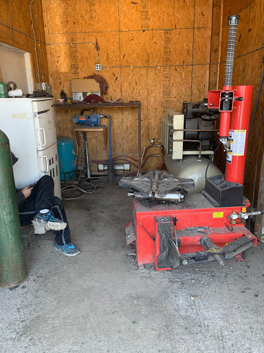 Salvage Yard «EZ Pull & Save Auto Parts», reviews and photos, 2401 Summer Valley Rd, New Ringgold, PA 17960, USA