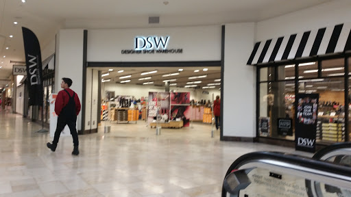 DSW Designer Shoe Warehouse, 8251 Flying Cloud Dr #1150, Eden Prairie, MN 55344, USA, 