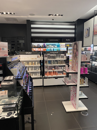 Cosmetics Store «SEPHORA», reviews and photos, 1950 Northern Blvd, Manhasset, NY 11030, USA