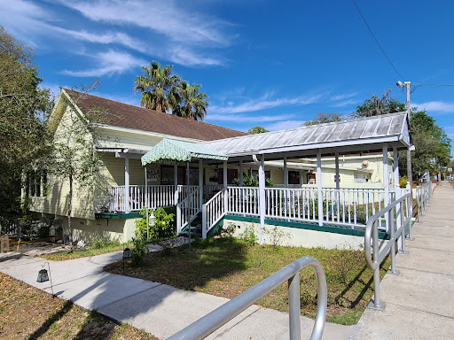 Tea House «The Tilted Teacup Tea Room and Boutique», reviews and photos, 103 S Saxon Ave, Brooksville, FL 34601, USA