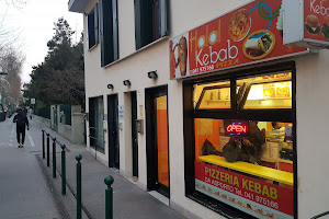 Halal Kebab Pizza