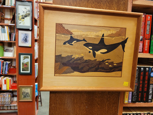 Used Book Store «Downtown Books Bought & Sold», reviews and photos, 624 N Broadway St, Milwaukee, WI 53212, USA