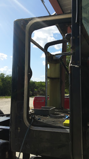 Auto Body Shop «High Gear Collision», reviews and photos, 17040 FM1283, Rio Medina, TX 78066, USA