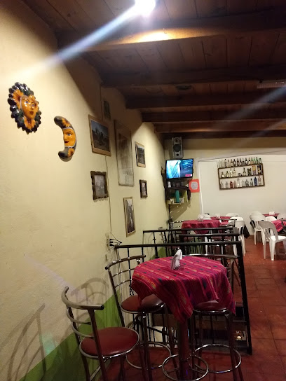 Restaurante Bar Karaoke Los Prismas - A Zembo, El Calvario, 43503 Huasca de Ocampo, Hgo., Mexico