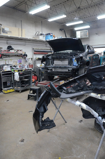 Auto Body Shop «BC Auto Body», reviews and photos, 917 W Liberty Dr, Wheaton, IL 60187, USA