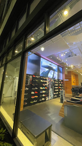 Clothing Store «Under Armour Brand House», reviews and photos, 1201 Woodward Ave, Detroit, MI 48226, USA