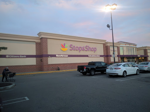 Supermarket «Super Stop & Shop - Whitman», reviews and photos, 475 Bedford St, Whitman, MA 02382, USA