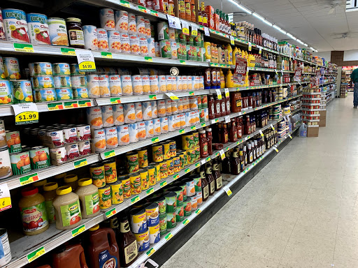 Grocery Store «Broadway Food Center», reviews and photos, 1503 Broadway St, Toledo, OH 43609, USA