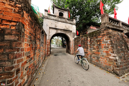 Quan Chuong City Gate/ Porte de la Ville Quan Chuong