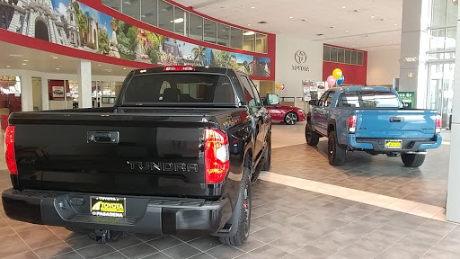 Toyota Dealer «Toyota Pasadena», reviews and photos, 3600 E Foothill Blvd, Pasadena, CA 91107, USA