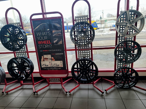Tire Shop «Discount Tire Store - Saint Paul, MN», reviews and photos, 1350 University Ave W, St Paul, MN 55104, USA