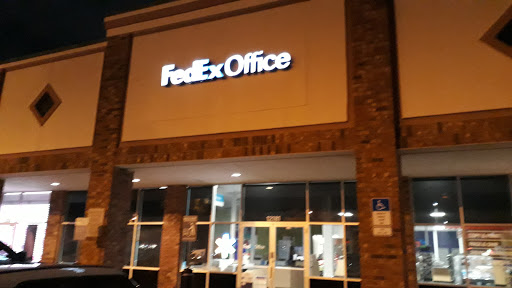 Print Shop «FedEx Office Print & Ship Center», reviews and photos, 12181 S Apopka Vineland Rd, Orlando, FL 32836, USA