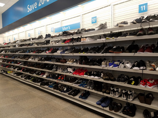 Clothing Store «Ross Dress for Less», reviews and photos, 3129 Market Center Drive, Morrisville, NC 27560, USA