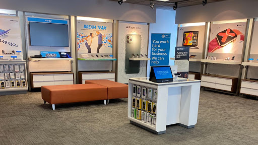 Cell Phone Store «AT&T», reviews and photos, 1980 S Robert St #110, West St Paul, MN 55118, USA