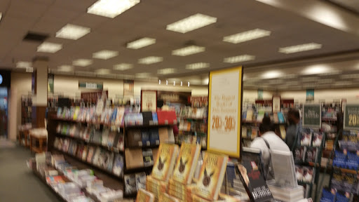 Book Store «Barnes & Noble», reviews and photos, 300 Andover Park W, Tukwila, WA 98188, USA