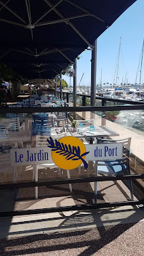 Atmosphère du Restaurant Le Jardin du Port à Vallauris - n°13