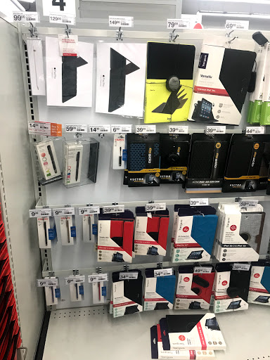 Office Supply Store «Staples», reviews and photos, 1104 W Broad St, Falls Church, VA 22046, USA