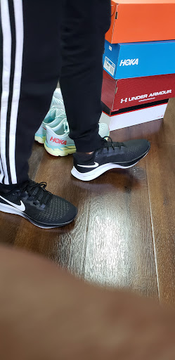 Shoe Store «A Snails Pace Running Shop», reviews and photos, 1040 E Imperial Hwy # F2, Brea, CA 92821, USA