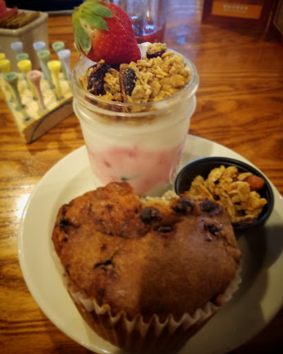 American Restaurant «Cracker Barrel Old Country Store», reviews and photos, 236 Pauline Dr, York, PA 17402, USA