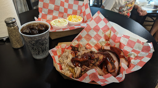 Caterer «Rib Shack», reviews and photos, 1102 N Lincoln St, Knoxville, IA 50138, USA