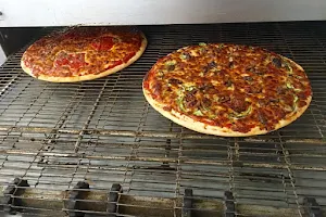Che Che's Pizza image