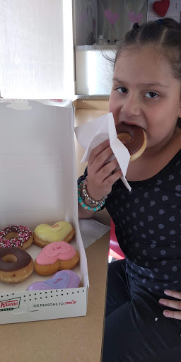 Bakery «Krispy Kreme Doughnuts», reviews and photos, 6627 San Dario Ave, Laredo, TX 78041, USA