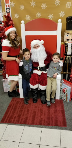 Shopping Mall «The Vineyard Shopping Center», reviews and photos, 782 W Kettleman Ln, Lodi, CA 95240, USA