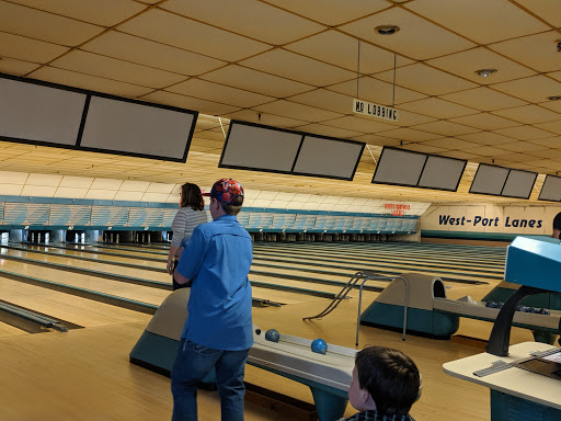Bowling Alley «Westport Bowling Lanes», reviews and photos, 135 Main St, Westbrook, ME 04092, USA