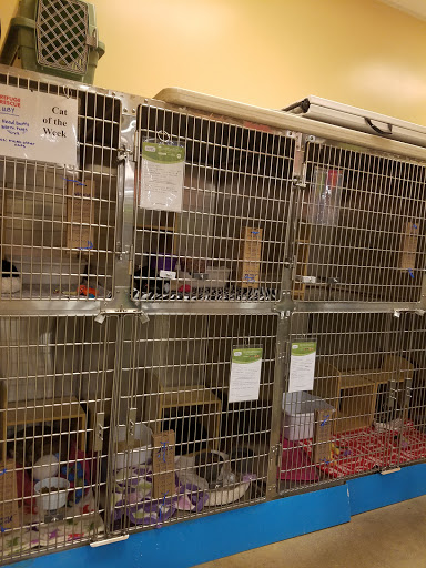 Pet Supply Store «PetSmart», reviews and photos, 142 Woodstock Square Ave, Woodstock, GA 30189, USA