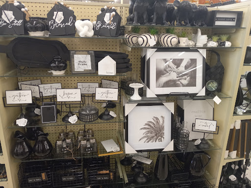Craft Store «Hobby Lobby», reviews and photos, 750 E Lewis and Clark Pkwy, Clarksville, IN 47129, USA